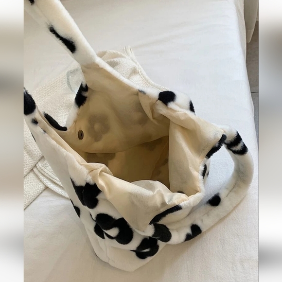 Fluffy Floral Shoulder Tote Bag - Picture 3 of 5